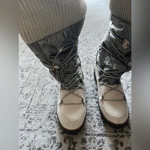 BN women’s cougar boots size 10